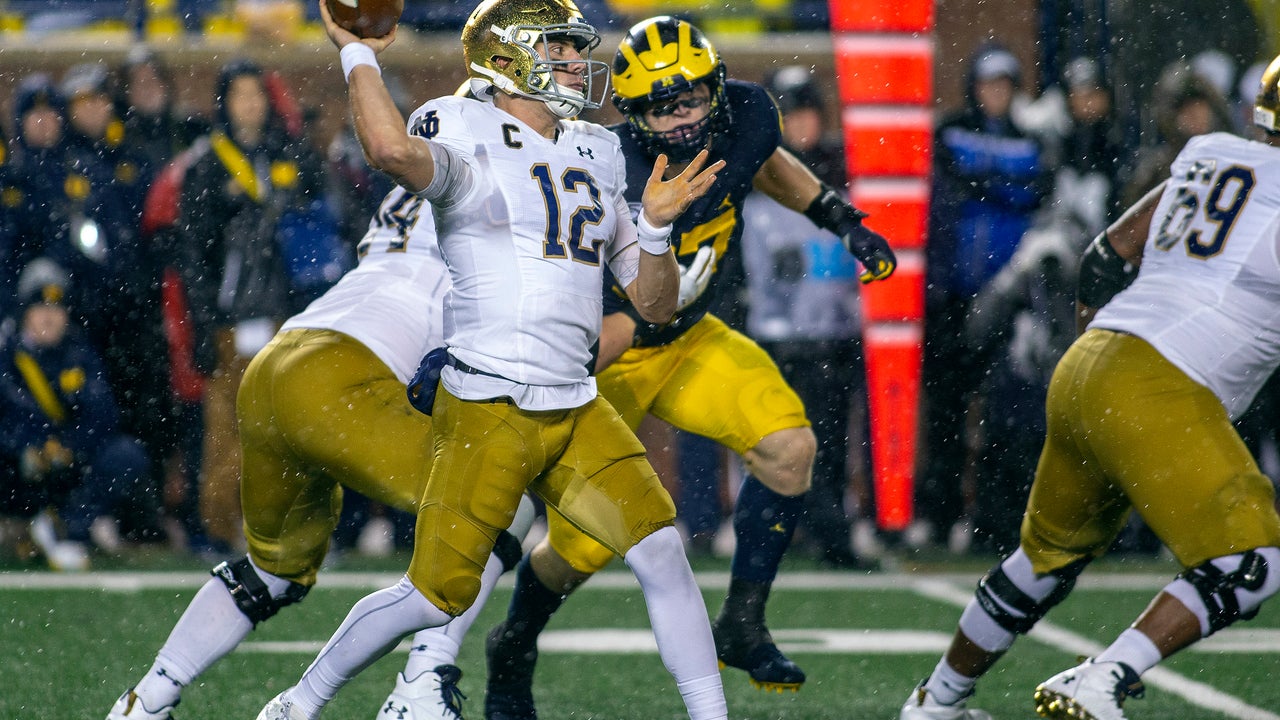 Kelly, No.16 Notre Dame facing red-hot Virginia Tech